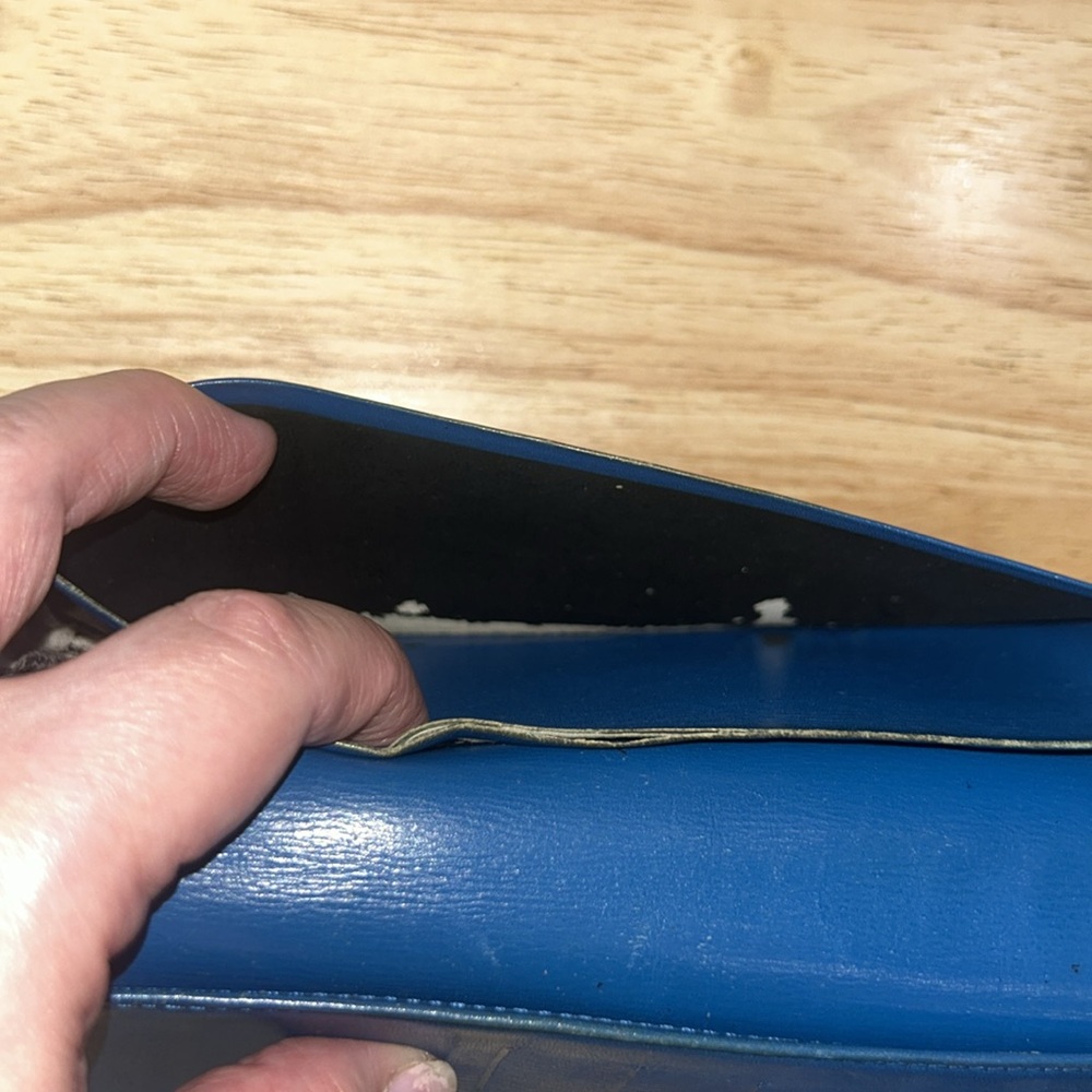 Louis Vuitton Vintage Checkbook Cover Epi Leather Blue - Picture 12 of 16
